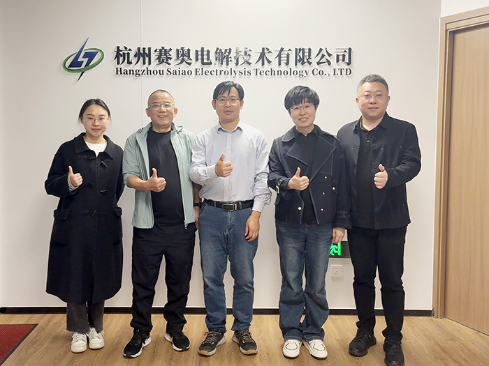 哈药集团研发团队和杭州师范大学王教授来访,与我司开展技术交流!